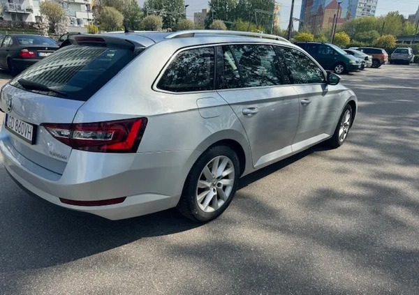 Skoda Superb cena 64249 przebieg: 173000, rok produkcji 2015 z Gdańsk małe 232